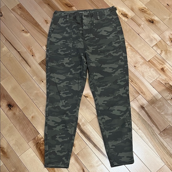 American Eagle Outfitters Pants - NWOT American Eagle Hi-rise jegging crop Camo jeans
